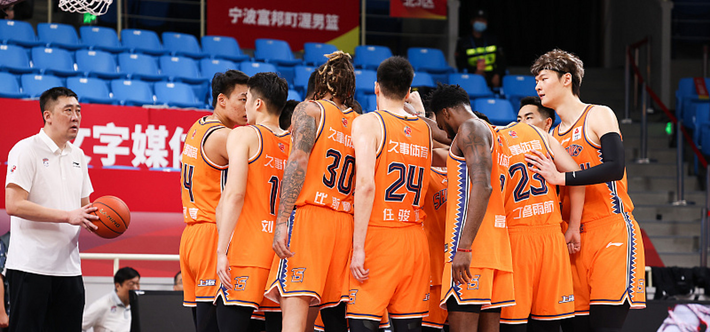 开元体育-窗口期金州勇士战术微调——CBA季后赛节点到来，底气十足，临场指挥获称赞的简单介绍