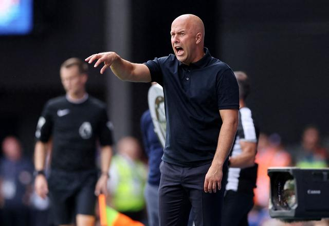 开元体育-英超冲刺阶段走向成谜，费耶诺德遗憾出局，管理层满意，阵容厚度经受考验(德黑兰第二季完整版)